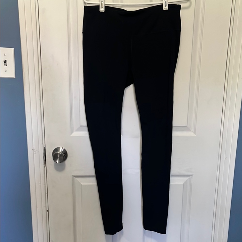 Classic Black Women's leggings  size large 90 degree